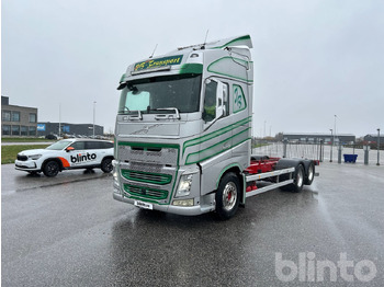 Truk VOLVO