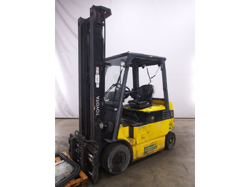Forklift listrik TOYOTA