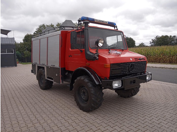 Truk pemadam kebakaran UNIMOG U1300