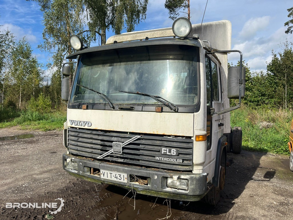 1999 Volvo FL6 Chassis 4x2 N2 - Truk sasis: gambar 3 1999 Volvo FL6 Chassis 4x2 N2 - Truk sasis: gambar 3