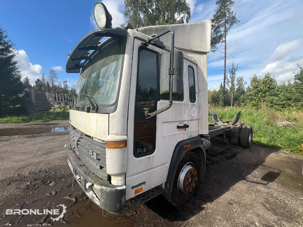 1999 Volvo FL6 Chassis 4x2 N2 - Truk sasis: gambar 2 1999 Volvo FL6 Chassis 4x2 N2 - Truk sasis: gambar 2