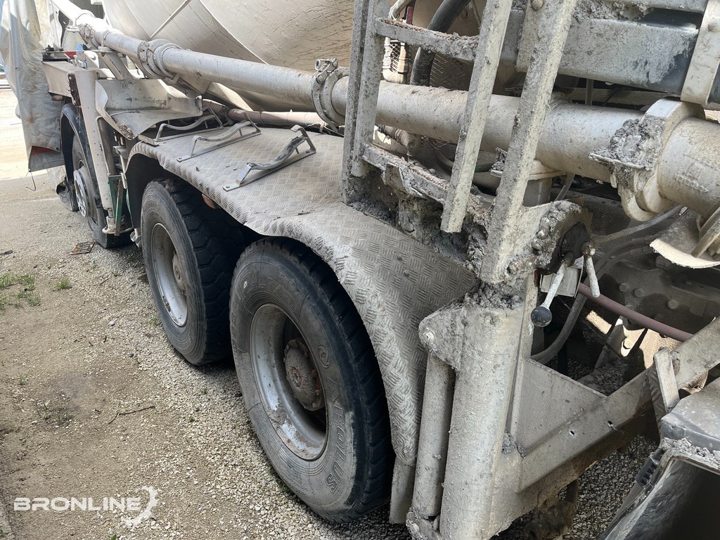 2003 MERCEDES-BENZ ACTROS 3240B 8X4/4 Mixer - Truk pengaduk beton: gambar 5 2003 MERCEDES-BENZ ACTROS 3240B 8X4/4 Mixer - Truk pengaduk beton: gambar 5