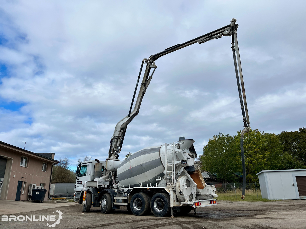 2004 MERCEDES-BENZ ACTROS 3241K 8X4/4 PUMI - Truk pengaduk beton: gambar 5 2004 MERCEDES-BENZ ACTROS 3241K 8X4/4 PUMI - Truk pengaduk beton: gambar 5