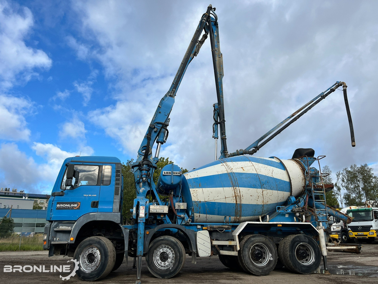 2005 MAN TGA 35.410 8X4 PUMI - Truk pengaduk beton: gambar 4 2005 MAN TGA 35.410 8X4 PUMI - Truk pengaduk beton: gambar 4