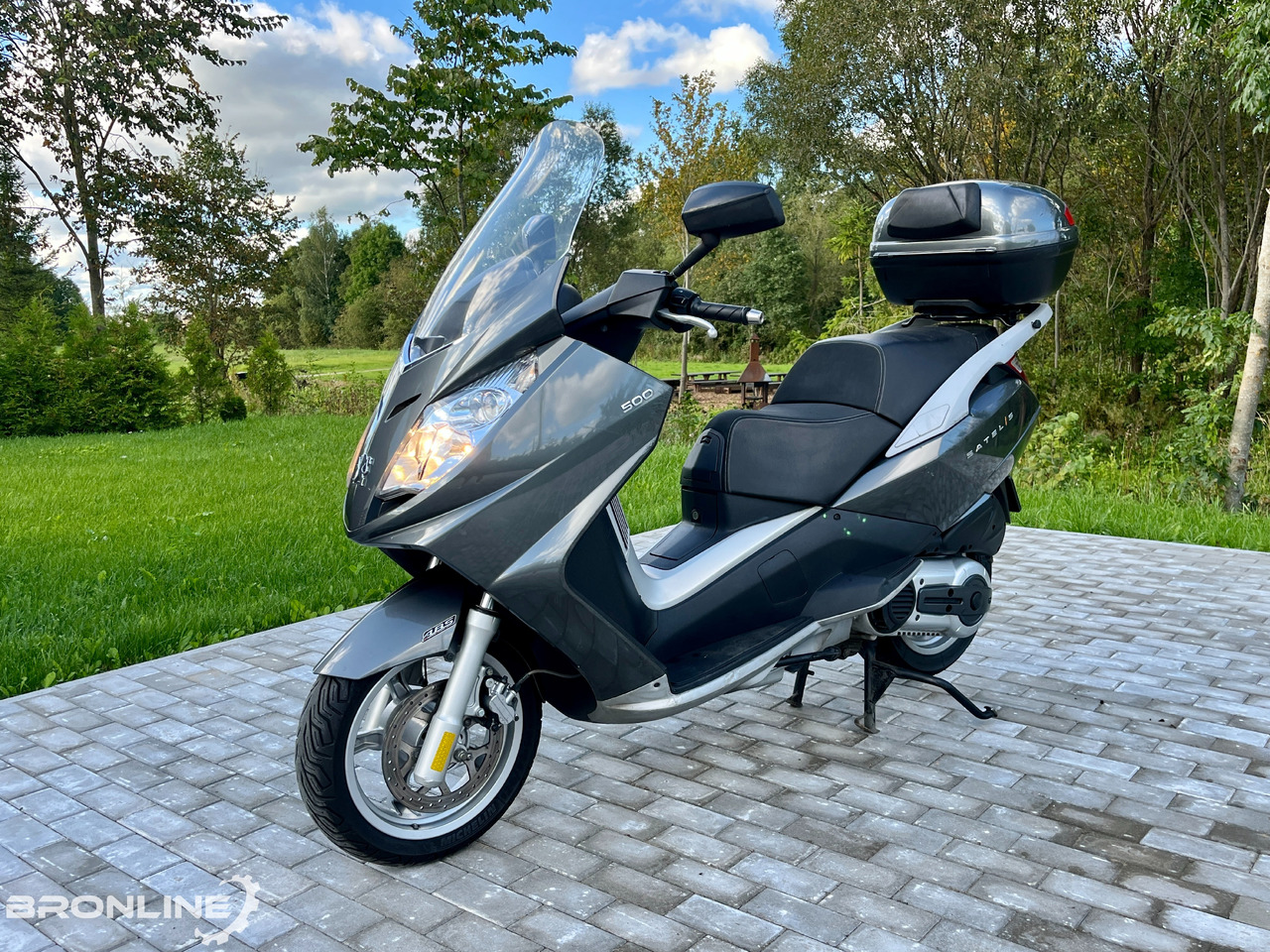 2010 PEUGEOT SATELIS 500cc - Sepeda motor: gambar 2 2010 PEUGEOT SATELIS 500cc - Sepeda motor: gambar 2