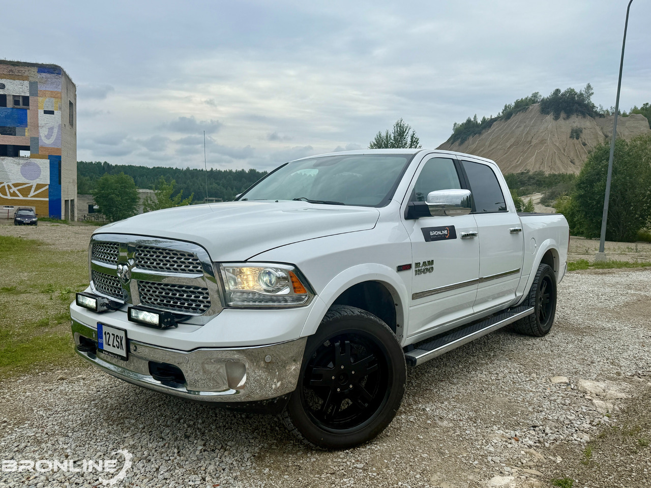 2016 RAM 1500 Laramie 3.0d 179kW N1G - Mobil: gambar 1 2016 RAM 1500 Laramie 3.0d 179kW N1G - Mobil: gambar 1