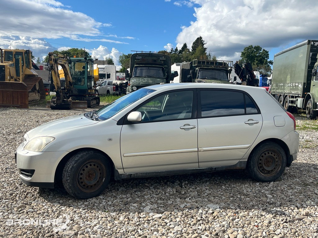 2005 Toyota Corolla 1.6 81kW - Peralatan lainnya: gambar 4 2005 Toyota Corolla 1.6 81kW - Peralatan lainnya: gambar 4