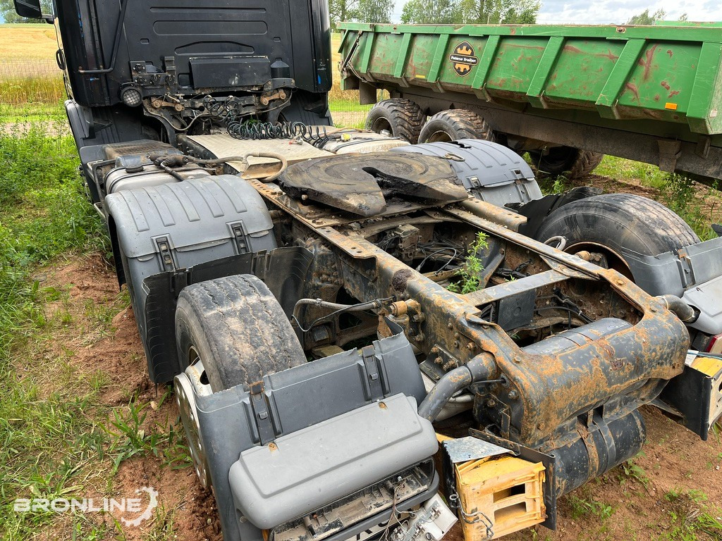 2001 SCANIA R124 6x2 Mootoririkkega/Faulty engine - Tractor head: gambar 4 2001 SCANIA R124 6x2 Mootoririkkega/Faulty engine - Tractor head: gambar 4