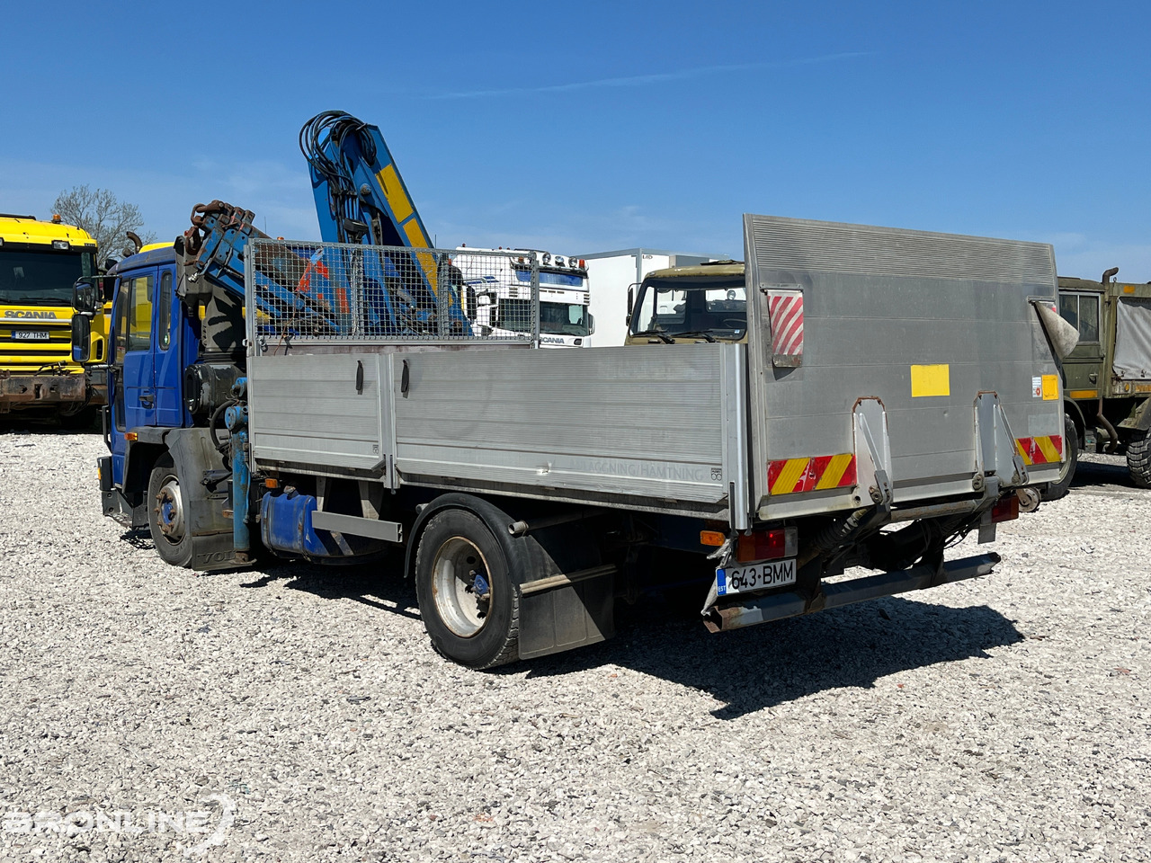 VOLVO FL611 + Palfinger PK 8200 - Truk flatbed, Truk derek: gambar 3 VOLVO FL611 + Palfinger PK 8200 - Truk flatbed, Truk derek: gambar 3