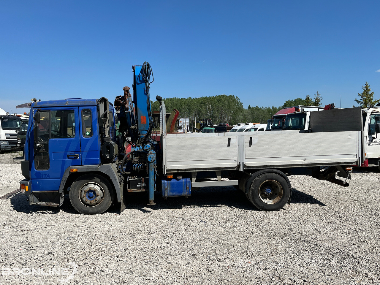 VOLVO FL611 + Palfinger PK 8200 - Truk flatbed, Truk derek: gambar 2 VOLVO FL611 + Palfinger PK 8200 - Truk flatbed, Truk derek: gambar 2