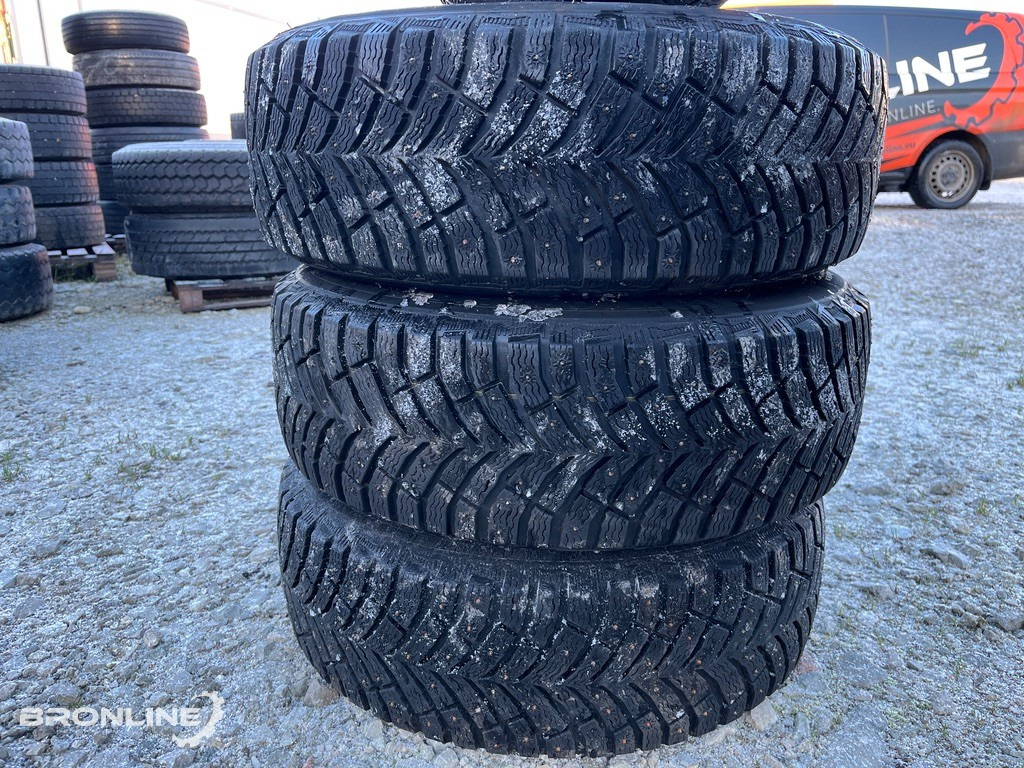 Veljekomplekt naastrehvidega 195/65/R15 - Roda untuk Van pengiriman: gambar 3 Veljekomplekt naastrehvidega 195/65/R15 - Roda untuk Van pengiriman: gambar 3