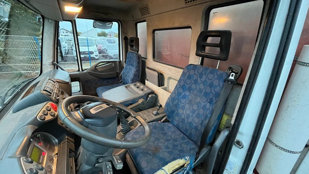 Van flatbed Iveco Eurocargo ML 80E18 Pritsche Iveco Eurocargo ML 80E18 Pritsche: gambar 6 Van flatbed Iveco Eurocargo ML 80E18 Pritsche Iveco Eurocargo ML 80E18 Pritsche: gambar 6