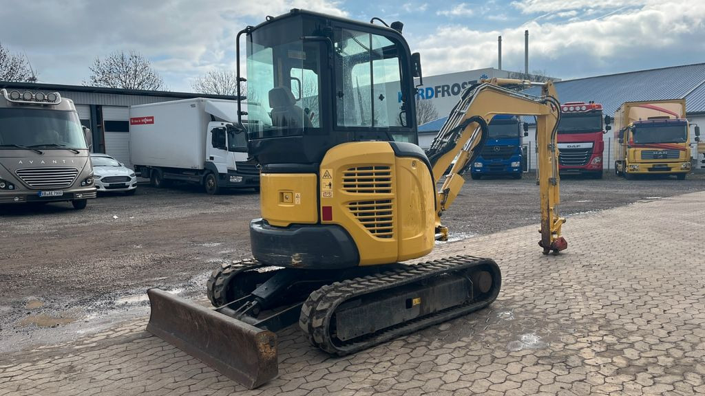 Komatsu PC35MR-3 PC35MR Minibagger 3740 Kg ab 469€ mtl. - Ekskavator mini: gambar 4 Komatsu PC35MR-3 PC35MR Minibagger 3740 Kg ab 469€ mtl. - Ekskavator mini: gambar 4