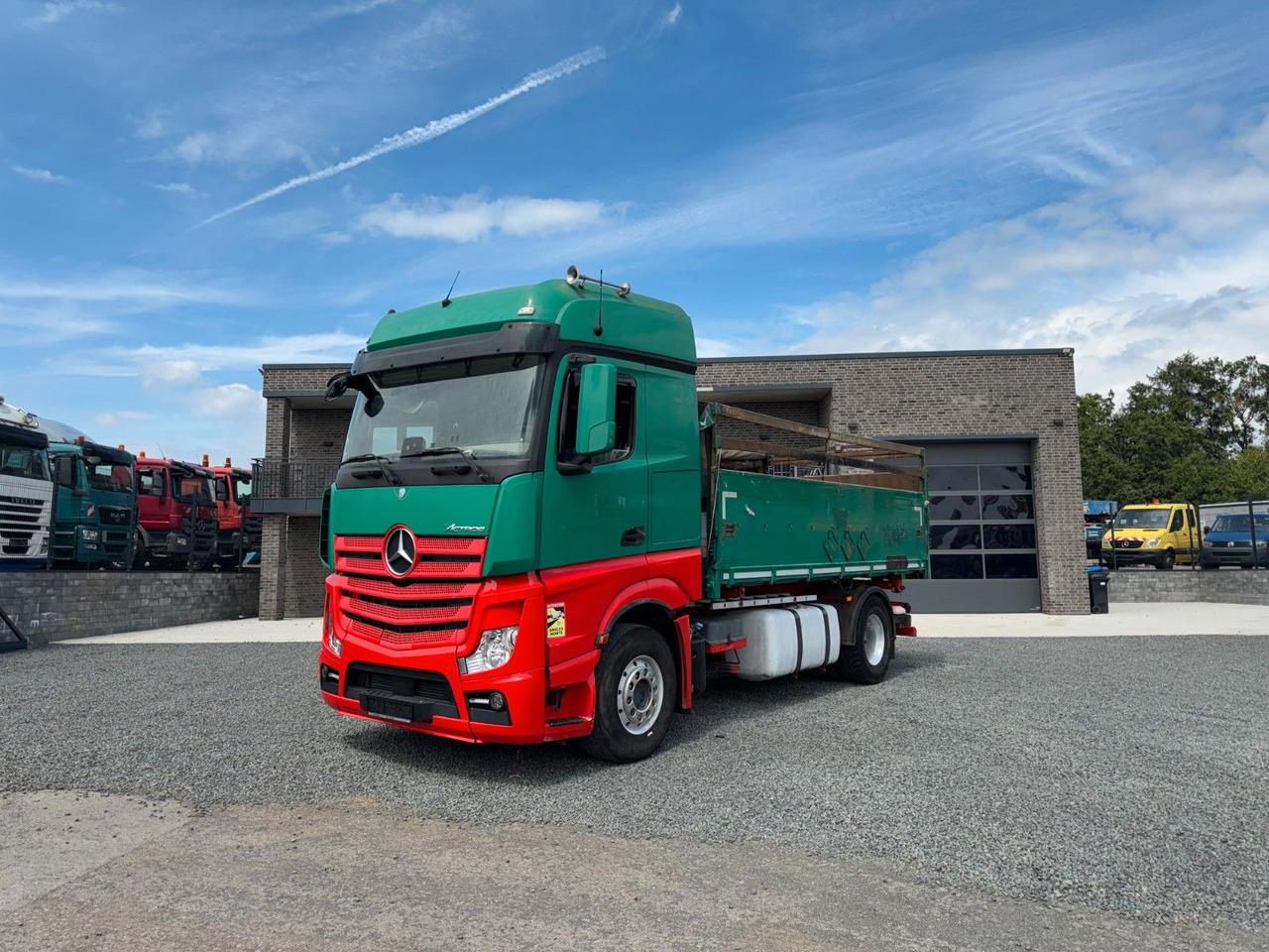Mercedes-Benz Actros 1842 Kipper Dreiseitenkipper - Truk jungkit: gambar 3 Mercedes-Benz Actros 1842 Kipper Dreiseitenkipper - Truk jungkit: gambar 3