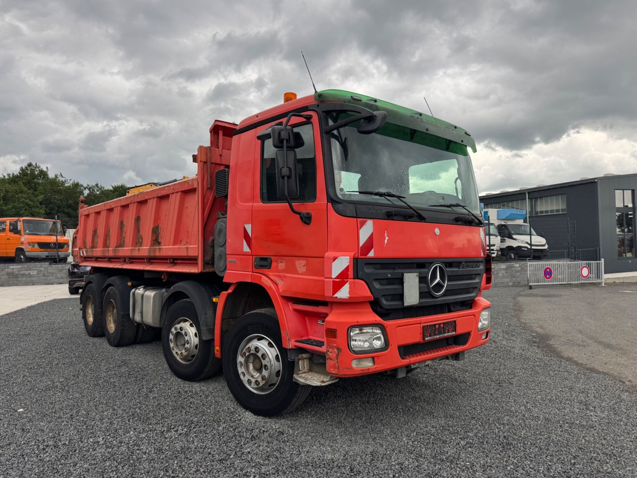 Mercedes-Benz Actros 3244 Dreiseitenkipper Meiller Bordm 8x4 - Truk jungkit: gambar 5 Mercedes-Benz Actros 3244 Dreiseitenkipper Meiller Bordm 8x4 - Truk jungkit: gambar 5
