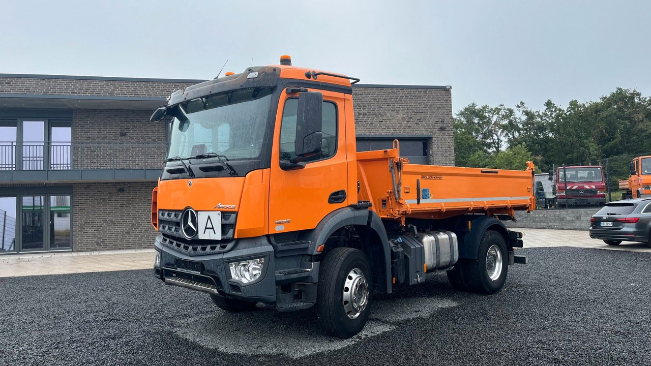 Mercedes-Benz Arocs 1835 Dreiseitenikpper Meiller - Truk jungkit: gambar 2 Mercedes-Benz Arocs 1835 Dreiseitenikpper Meiller - Truk jungkit: gambar 2