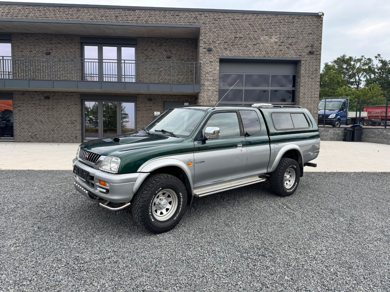 Mitsubishi L200 Klima - Mobil SUV: gambar 1 Mitsubishi L200 Klima - Mobil SUV: gambar 1