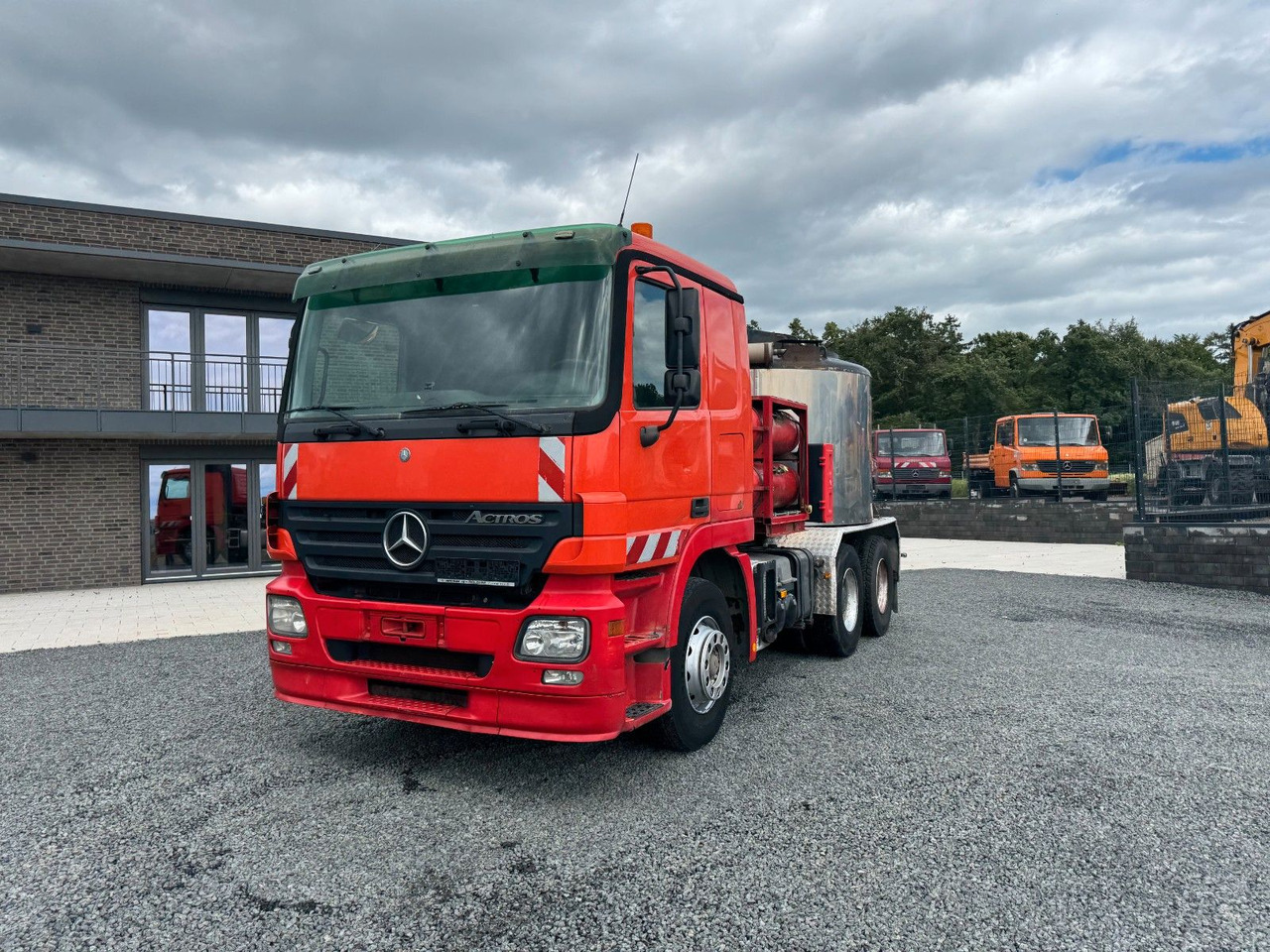 Mercedes-Benz Actros 2641 LS 6x4 Asphaltkocher 6x4 - Truk: gambar 3 Mercedes-Benz Actros 2641 LS 6x4 Asphaltkocher 6x4 - Truk: gambar 3