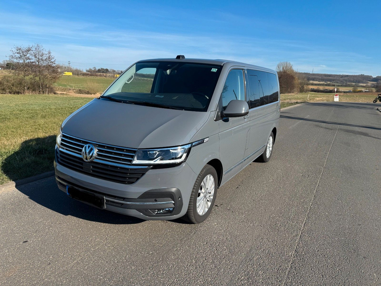 Volkswagen T6.1 Transporter Multivan Generation Six 4x4 - Van penumpang: gambar 2 Volkswagen T6.1 Transporter Multivan Generation Six 4x4 - Van penumpang: gambar 2