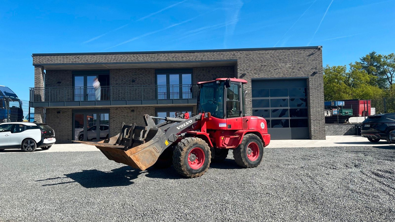 Volvo L35G Radlader 7200 Kg Schaufel Gabel Volvo L35G Radlader 7200 Kg Schaufel Gabel - Wheel loader: gambar 1 Volvo L35G Radlader 7200 Kg Schaufel Gabel Volvo L35G Radlader 7200 Kg Schaufel Gabel - Wheel loader: gambar 1