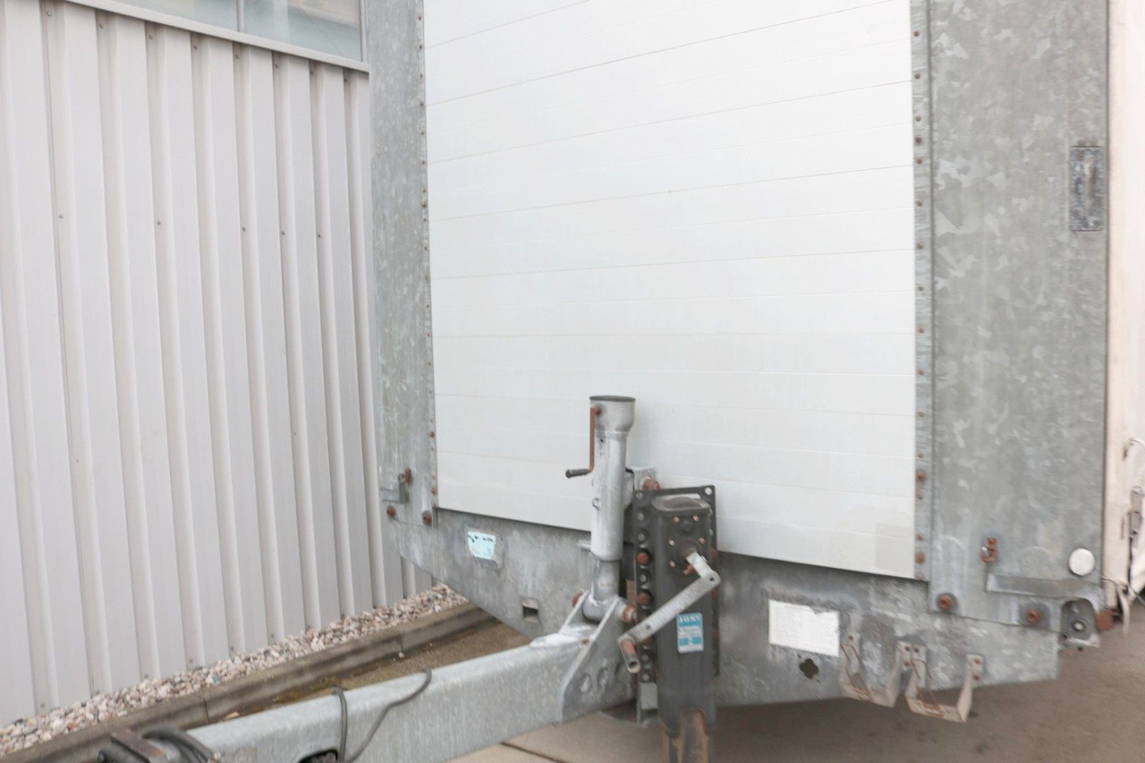Fliegl TPS 118 Tandem Anh. 11,8t verzinkt + EDSCHA - Trailer dengan terpal samping: gambar 5 Fliegl TPS 118 Tandem Anh. 11,8t verzinkt + EDSCHA - Trailer dengan terpal samping: gambar 5