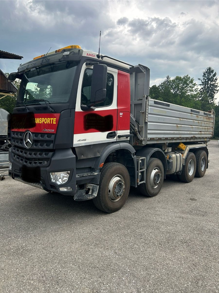 Mercedes-Benz Arocs 4145 8x4 - Truk jungkit: gambar 1 Mercedes-Benz Arocs 4145 8x4 - Truk jungkit: gambar 1