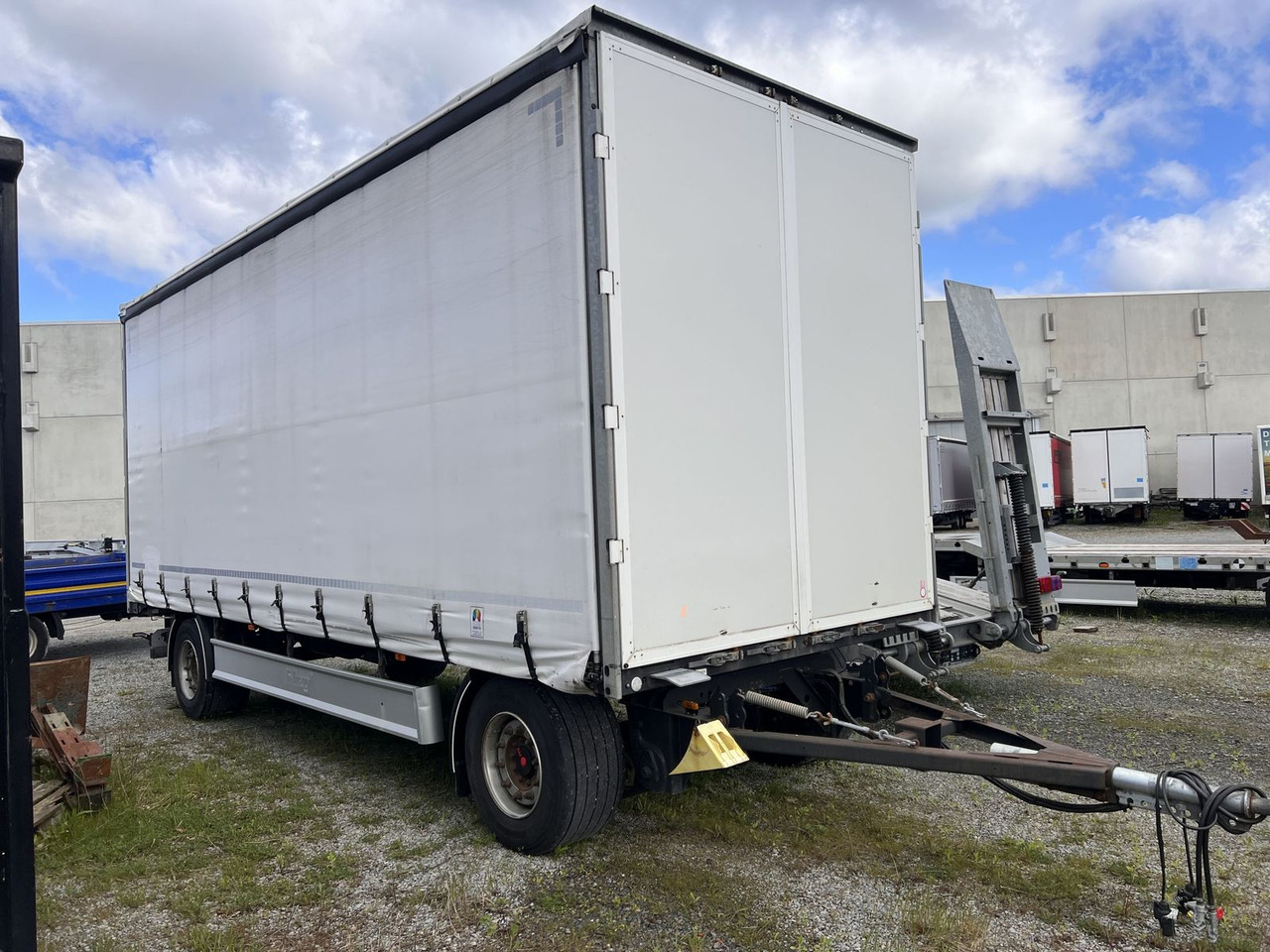 2 Achs Jumbo- Planen, Mega, durchladbar - Trailer dengan terpal samping: gambar 1 2 Achs Jumbo- Planen, Mega, durchladbar - Trailer dengan terpal samping: gambar 1