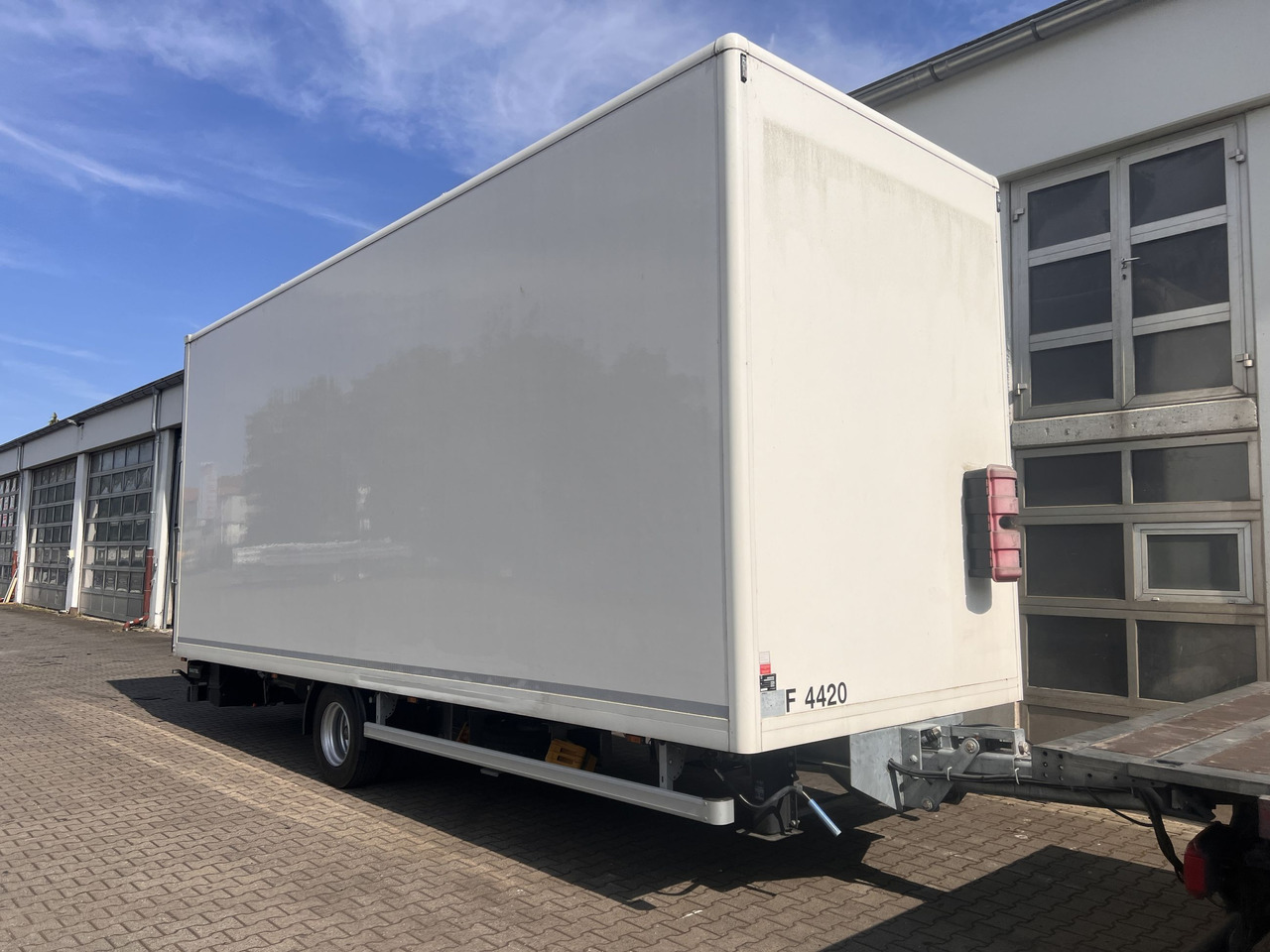 Ackermann Z-KA-F10.5/7,5 1 Achs Kofferanhänger mit Ladebordwand 10,5 t GG - Trailer kotak tertutup: gambar 2 Ackermann Z-KA-F10.5/7,5 1 Achs Kofferanhänger mit Ladebordwand 10,5 t GG - Trailer kotak tertutup: gambar 2