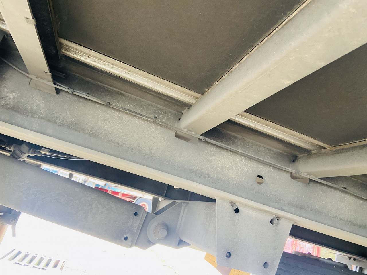 Ackermann Z-KA-F10.5/7,6 1 Achs Planenanhänger 10,5 t GG - Trailer kotak tertutup: gambar 3 Ackermann Z-KA-F10.5/7,6 1 Achs Planenanhänger 10,5 t GG - Trailer kotak tertutup: gambar 3