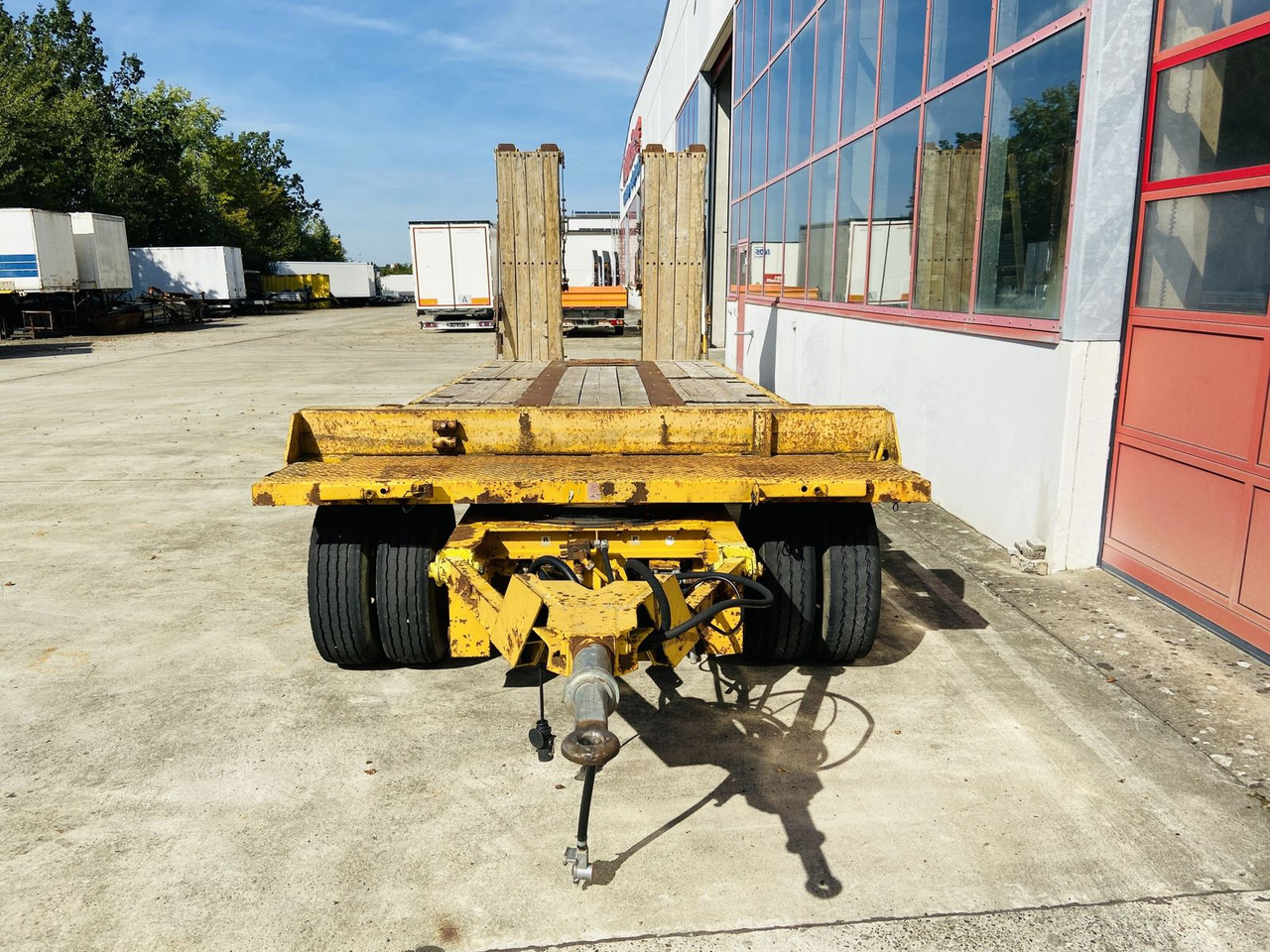 Goldhofer 3 Achs Tiefladeranhänger - Trailer low bed: gambar 4 Goldhofer 3 Achs Tiefladeranhänger - Trailer low bed: gambar 4