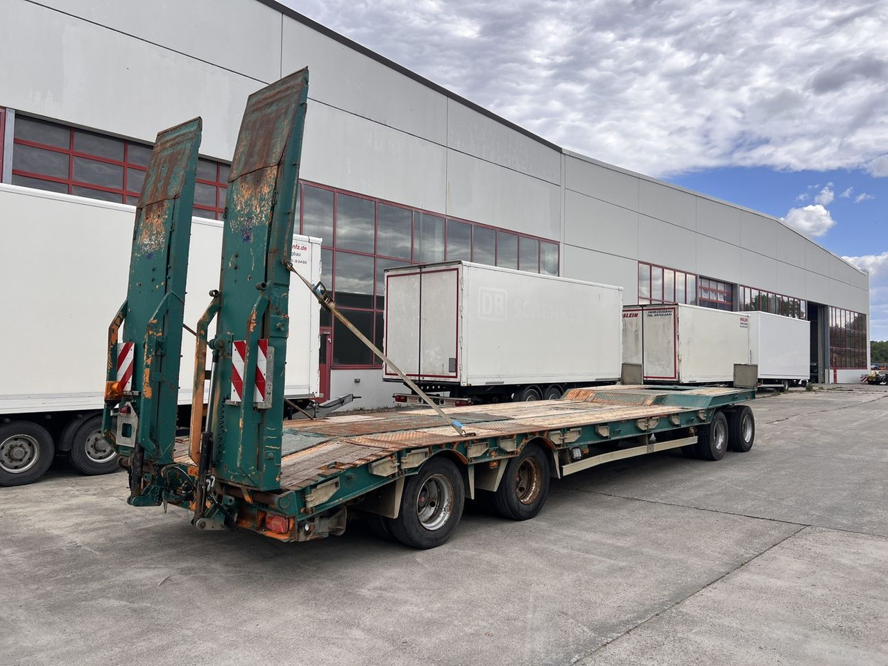 Humbaur 4 Achs Tiefladeranhänger - Trailer low bed: gambar 3 Humbaur 4 Achs Tiefladeranhänger - Trailer low bed: gambar 3
