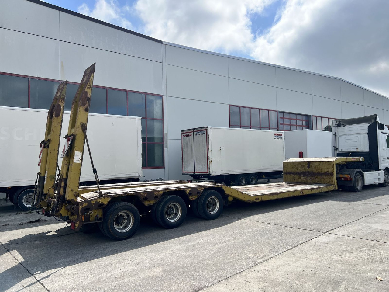 Langendorf 3 Achs Tiefbett- Satteltieflader - Semi-trailer low bed: gambar 5 Langendorf 3 Achs Tiefbett- Satteltieflader - Semi-trailer low bed: gambar 5