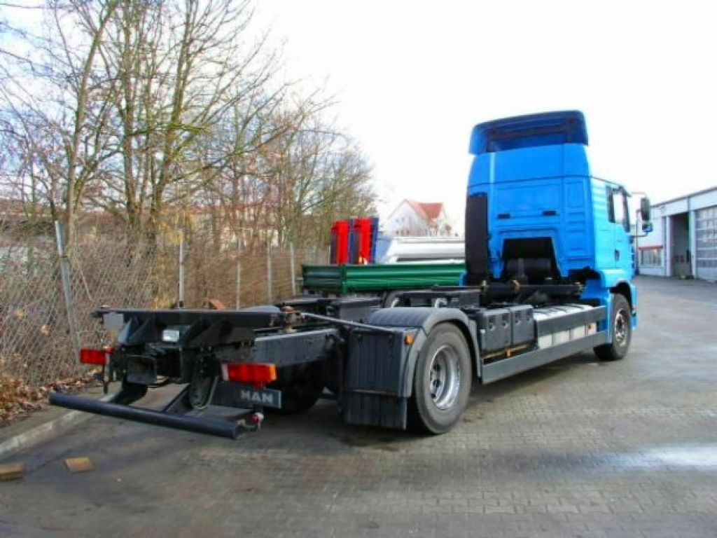 MAN 18.410 TGA2 Achs BDF- LKW - Pengangkut kontainer/ Container truck: gambar 3 MAN 18.410 TGA2 Achs BDF- LKW - Pengangkut kontainer/ Container truck: gambar 3