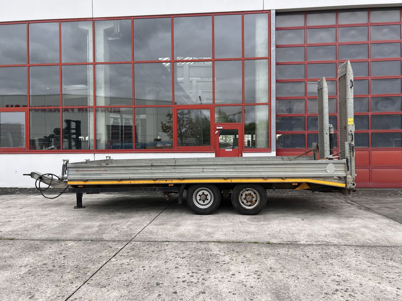 Möslein 13 t Tandemtieflader - Trailer low bed: gambar 2 Möslein 13 t Tandemtieflader - Trailer low bed: gambar 2