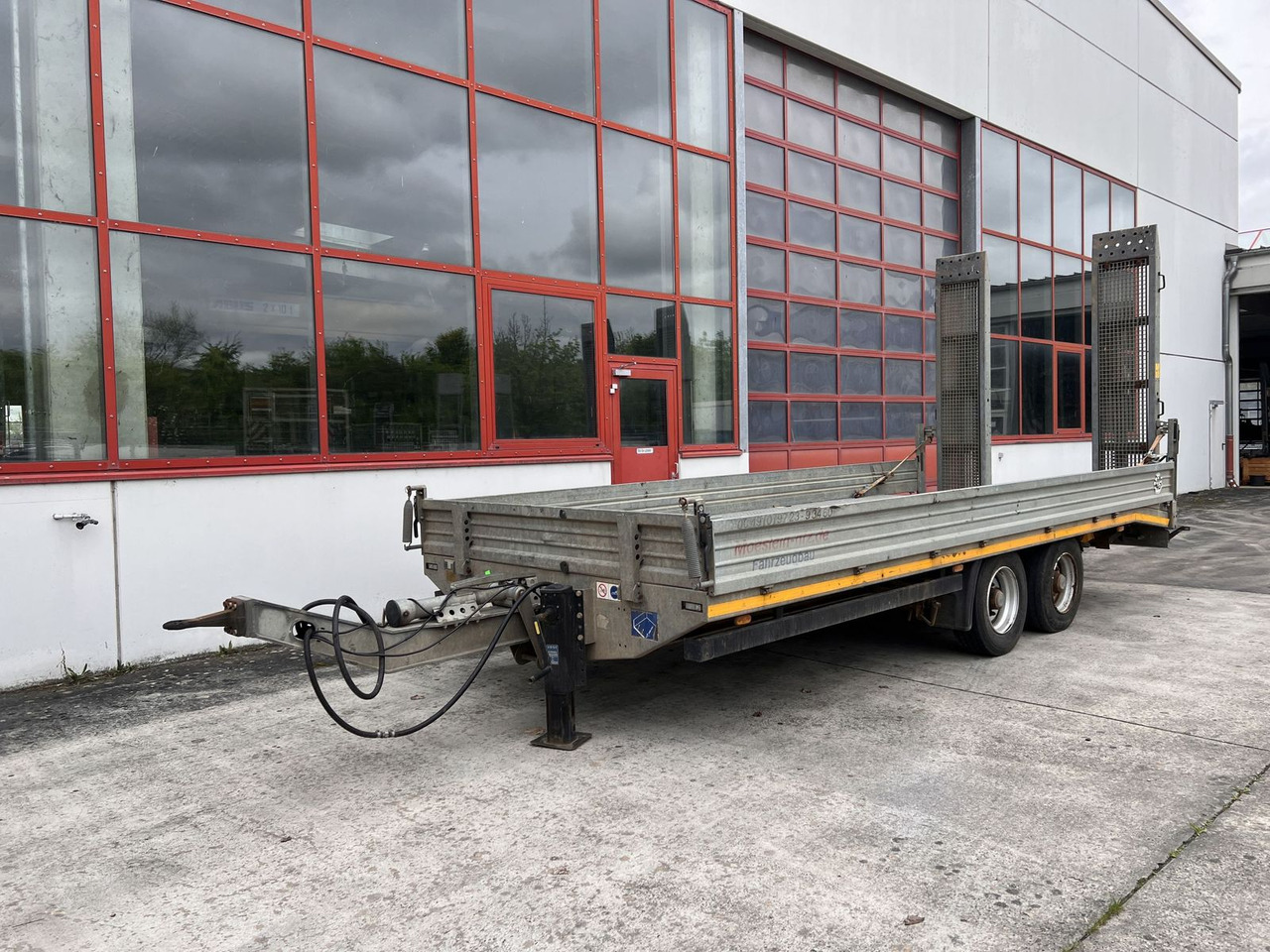 Möslein 13 t Tandemtieflader - Trailer low bed: gambar 3 Möslein 13 t Tandemtieflader - Trailer low bed: gambar 3