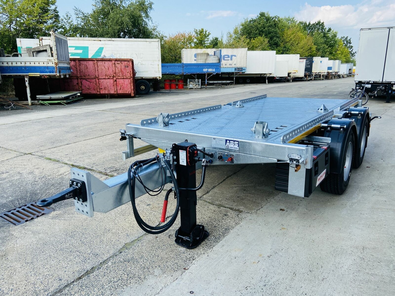 Möslein 14 t Tandem- Absetzmuldenanhänger,geschlossenen - Trailer lewati: gambar 5 Möslein 14 t Tandem- Absetzmuldenanhänger,geschlossenen - Trailer lewati: gambar 5