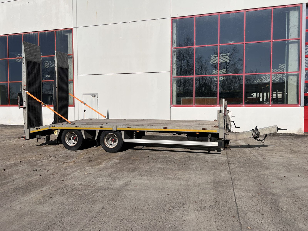 Möslein 19 t Tandemtieflader - Trailer low bed: gambar 4 Möslein 19 t Tandemtieflader - Trailer low bed: gambar 4