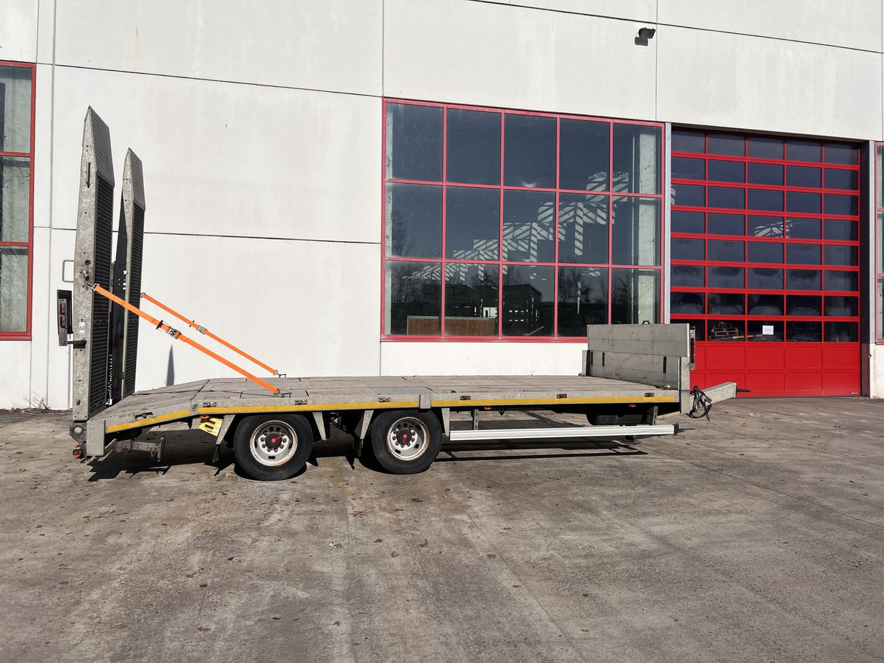 Möslein 19 t Tandemtieflader - Trailer low bed: gambar 1 Möslein 19 t Tandemtieflader - Trailer low bed: gambar 1