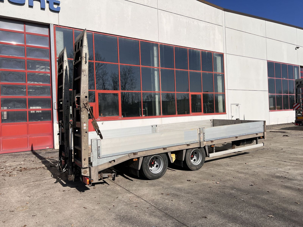 Möslein 19 t Tandemtieflader - Trailer low bed: gambar 2 Möslein 19 t Tandemtieflader - Trailer low bed: gambar 2