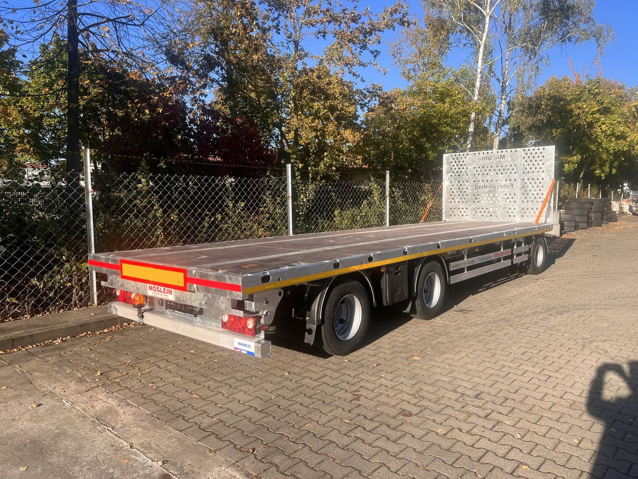 Möslein 3 Achs Jumbo- Plato- Anhänger 8,60 m, Mega - Trailer flatbed: gambar 4 Möslein 3 Achs Jumbo- Plato- Anhänger 8,60 m, Mega - Trailer flatbed: gambar 4