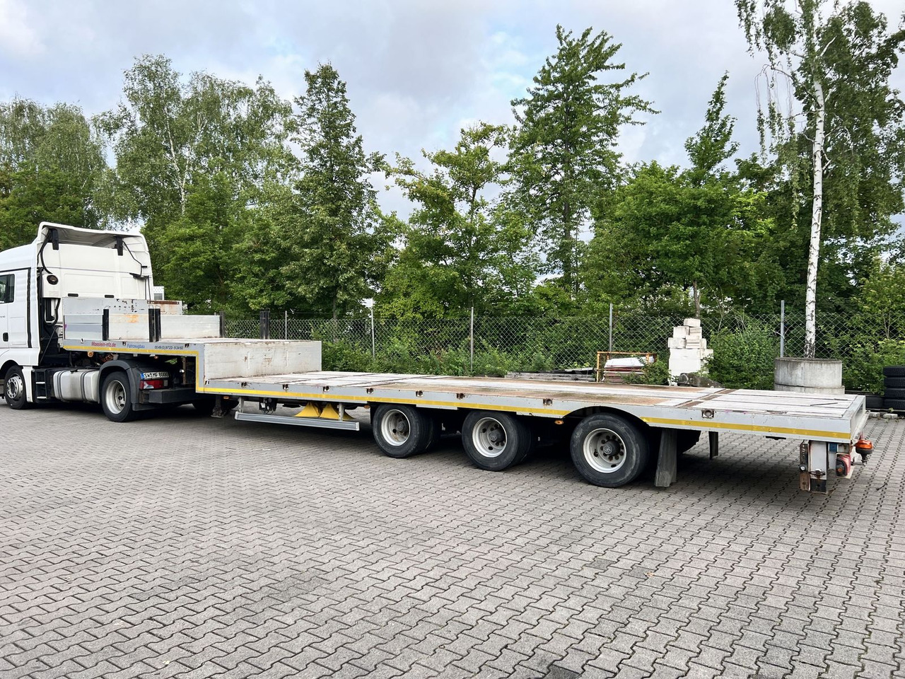 Möslein 3 Achs Satteltieflader - Semi-trailer low bed: gambar 3 Möslein 3 Achs Satteltieflader - Semi-trailer low bed: gambar 3