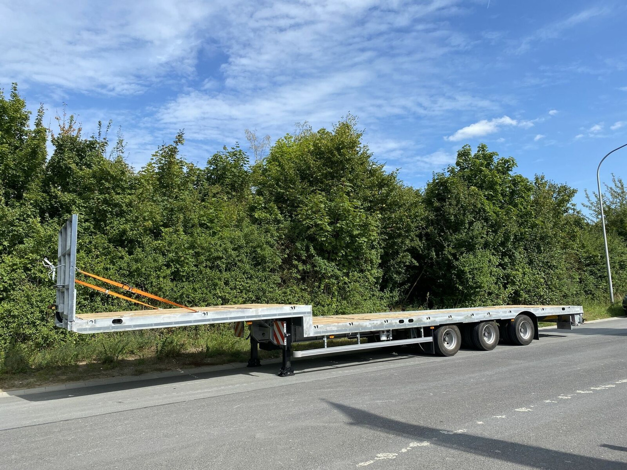 Möslein 3 Achs Tieflader für Fertigteile, Maschinen, Co - Semi-trailer flatbed: gambar 1 Möslein 3 Achs Tieflader für Fertigteile, Maschinen, Co - Semi-trailer flatbed: gambar 1