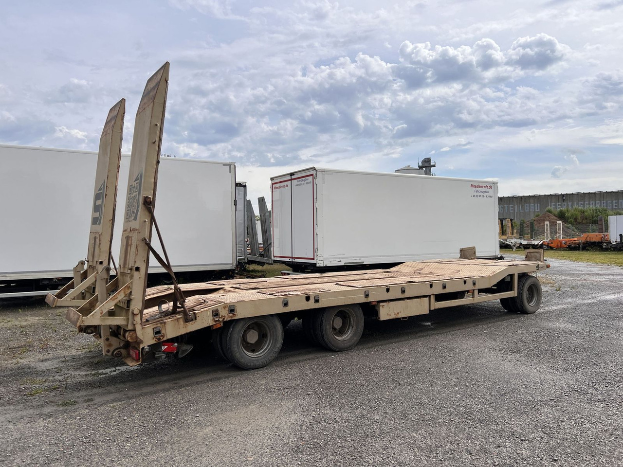 Möslein 3 Achs Tiefladeranhänger - Trailer low bed: gambar 5 Möslein 3 Achs Tiefladeranhänger - Trailer low bed: gambar 5
