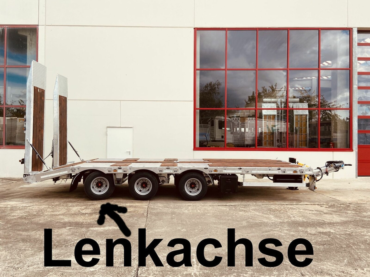 Möslein 31 t GG Tridem- Tieflader 3 Achs, gelenktNeufah - Trailer low bed: gambar 2 Möslein 31 t GG Tridem- Tieflader 3 Achs, gelenktNeufah - Trailer low bed: gambar 2
