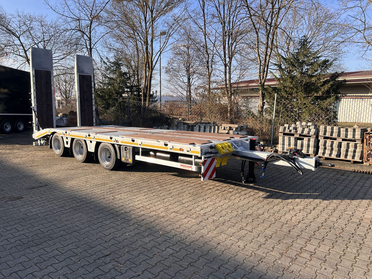 Möslein 34 t GG Tridem- Tieflader 3 Achs, gelenktNeufah - Trailer low bed: gambar 5 Möslein 34 t GG Tridem- Tieflader 3 Achs, gelenktNeufah - Trailer low bed: gambar 5