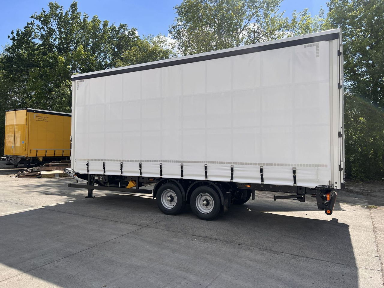 Möslein NEUER Tandem- Planenanhänger Durchladbar - Truk dengan terpal samping: gambar 5 Möslein NEUER Tandem- Planenanhänger Durchladbar - Truk dengan terpal samping: gambar 5