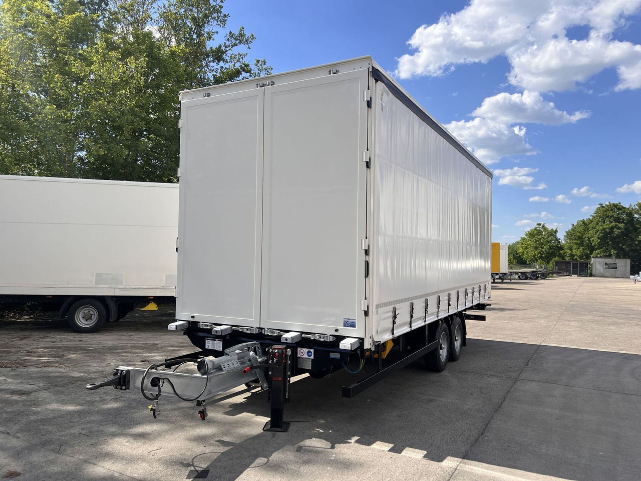 Möslein NEUER Tandem- Planenanhänger Durchladbar - Truk dengan terpal samping: gambar 3 Möslein NEUER Tandem- Planenanhänger Durchladbar - Truk dengan terpal samping: gambar 3