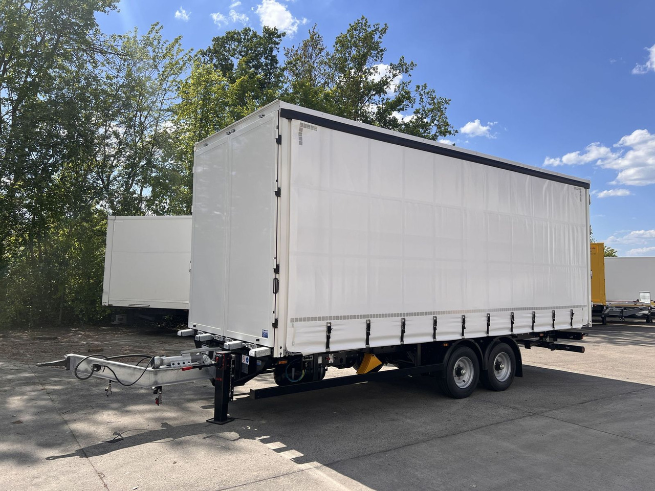 Möslein NEUER Tandem- Planenanhänger Durchladbar - Truk dengan terpal samping: gambar 4 Möslein NEUER Tandem- Planenanhänger Durchladbar - Truk dengan terpal samping: gambar 4