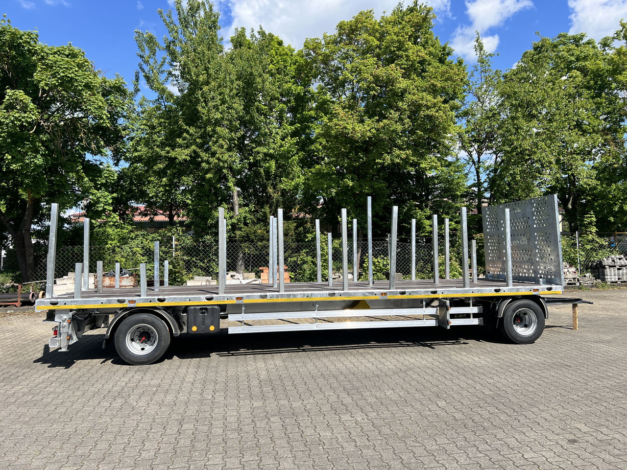 Möslein T 2 Plato 7,60 m  2 Achs Jumbo- Plato- Anhänger Mega - Trailer flatbed: gambar 4 Möslein T 2 Plato 7,60 m  2 Achs Jumbo- Plato- Anhänger Mega - Trailer flatbed: gambar 4