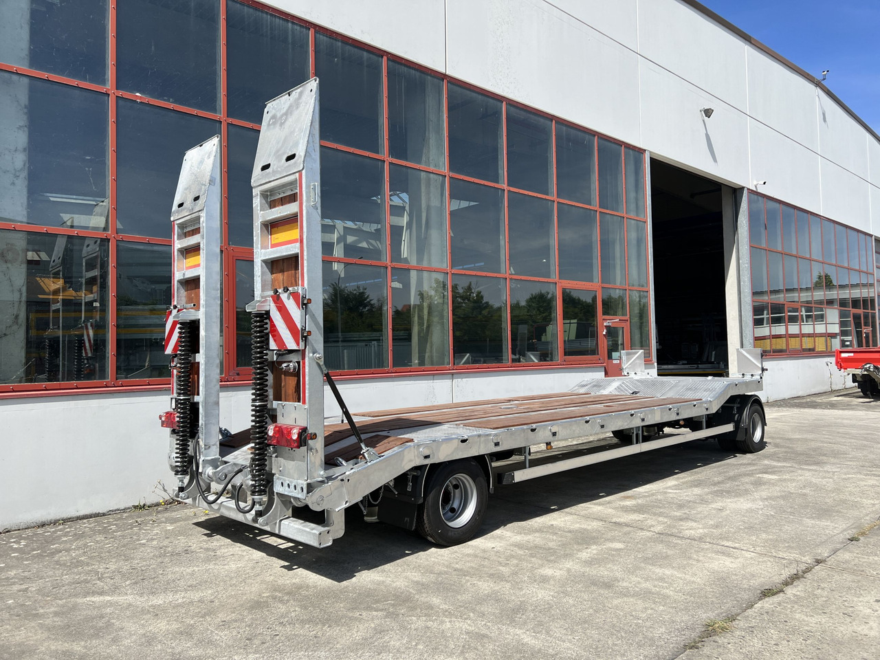 Möslein T 2 Schwebheim Neuer 2 Achs Tieflader- Anhänger, Verbreiterung - Trailer low bed: gambar 2 Möslein T 2 Schwebheim Neuer 2 Achs Tieflader- Anhänger, Verbreiterung - Trailer low bed: gambar 2